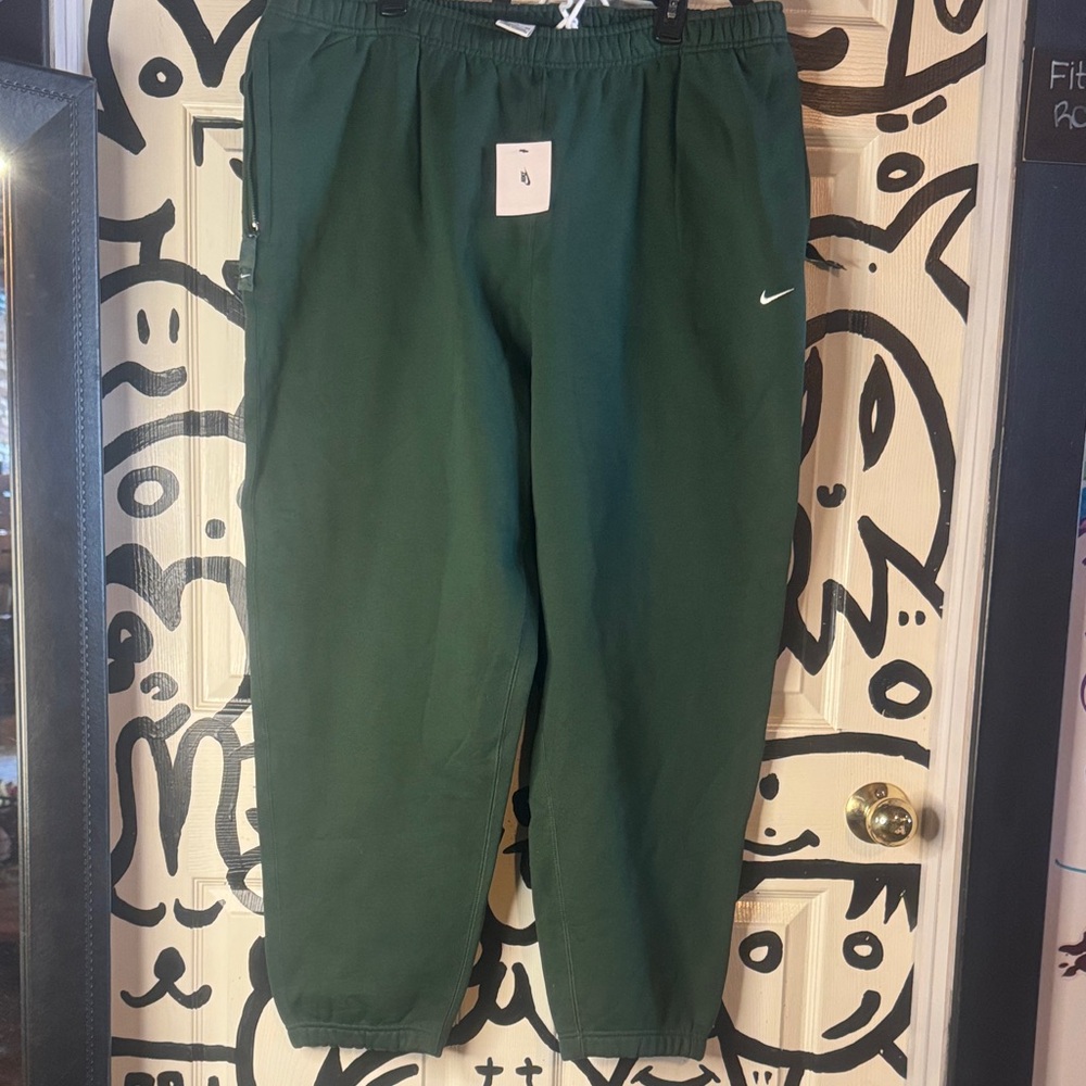 nwt green Nike Forest Green Sweatpants xxl 2xl joggers